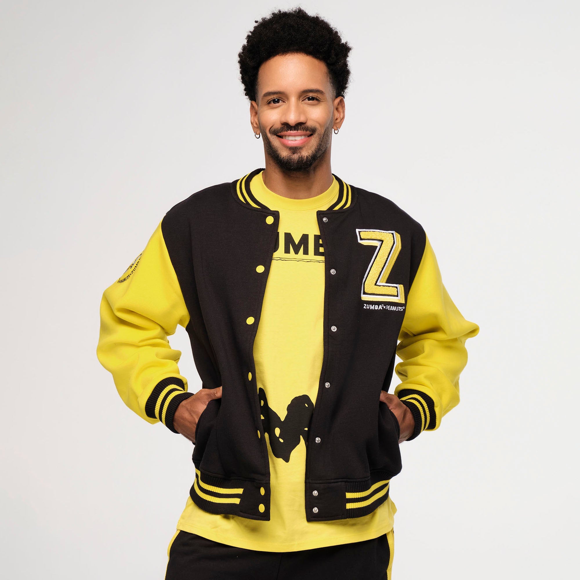 スヌーピー zumba スタジャン ジャケット S 黄色 黒 ズンバウェア Zumba X Peanuts Varsity Jacket – zumbawearth.com