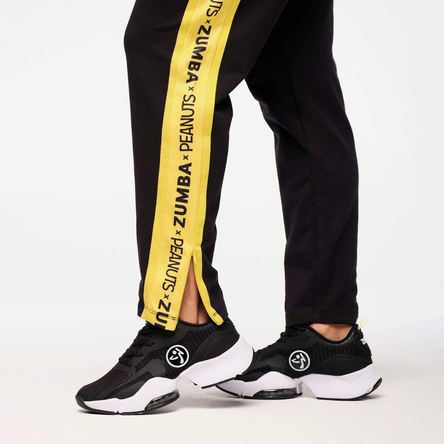 Zumba X Peanuts Men's Knit Jogger With Side Inserts