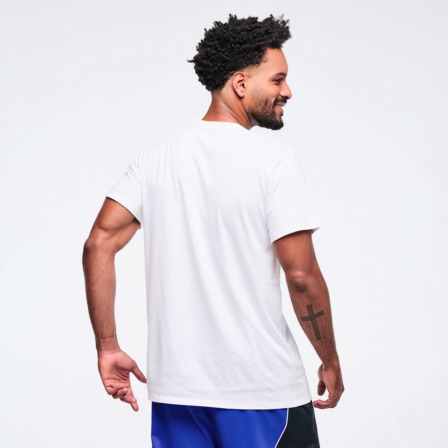 Latin Movement Unisex Crew Neck Tee - White Z3T000372